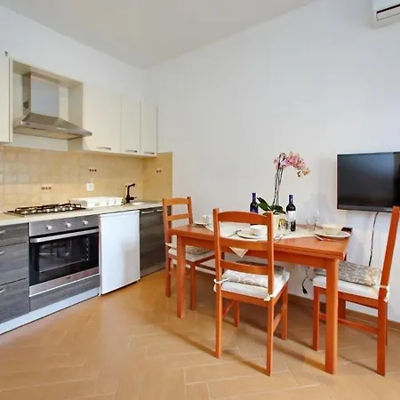 Apartment With A Parking Space Sukosan, Zadar - 16641