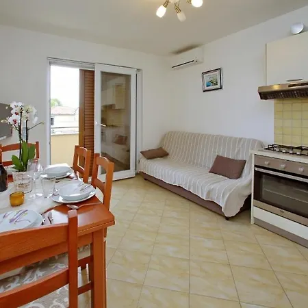 Apartman With Parking Space Sukosan, Zadar - 16641 Sukošan
